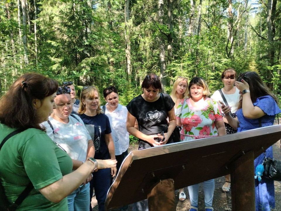 Мариупольские педагоги продолжают знакомиться с Петербургом Мариупольские педагоги продолжают знакомиться с Петербургом