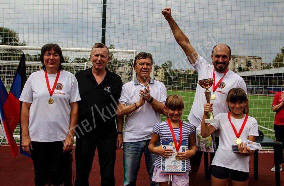 Алексей Кулемзин: В Мариуполе прошли Республиканские финальные соревнования «Мама, папа, я — спортивная семья», в которых приняли участие 8 семей из 4 городов нашей Республики