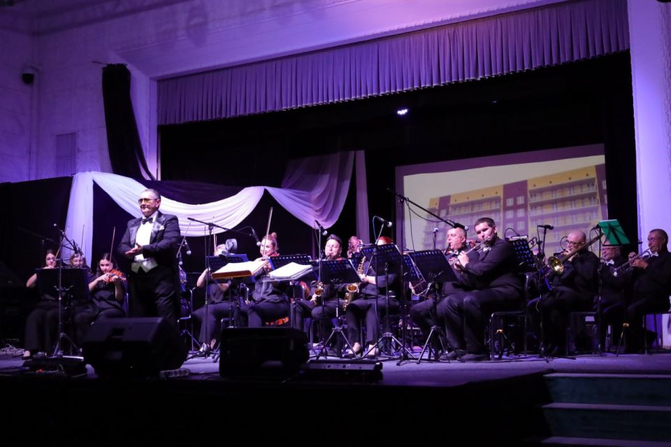 Праздничный концерт ко Дню строителя в Мариуполе! Праздничный концерт ко Дню строителя в Мариуполе!