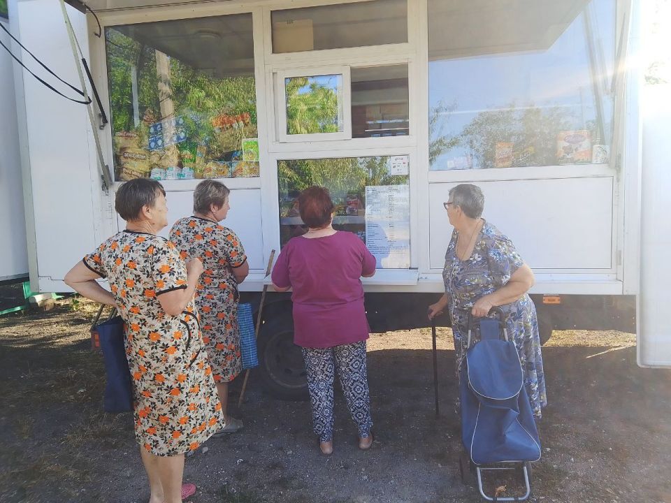 С 9 по 12 августа 2025 года осуществлена выездная торговля с использованием автомагазинов в населенных пунктах городских округов Докучаевск, Горловка, Мариуполь, Харцызск на территории г