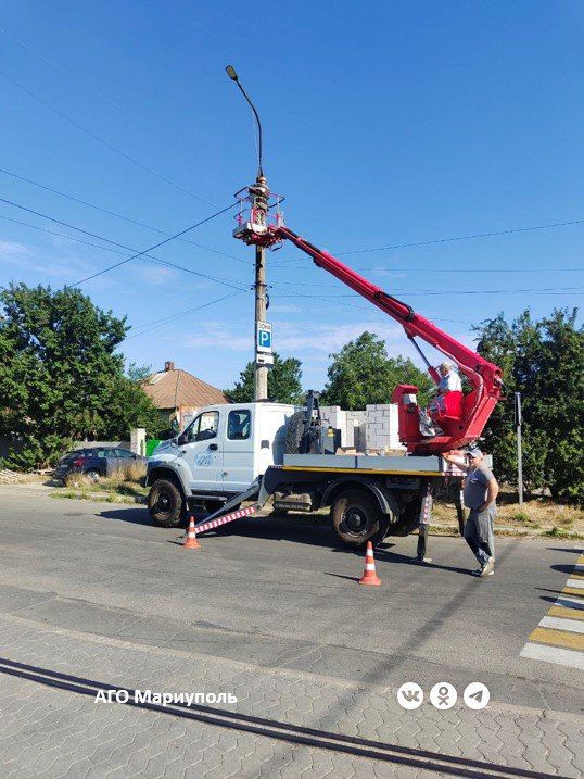 Мариупольские энергетики продолжают модернизацию сетей наружного освещения