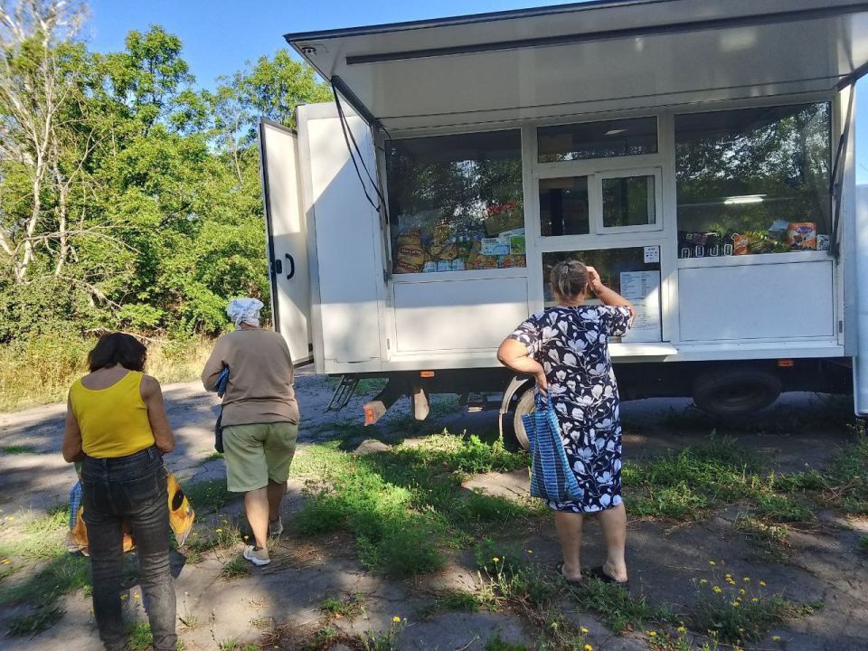 С 9 по 12 августа 2025 года осуществлена выездная торговля с использованием автомагазинов в населенных пунктах городских округов Докучаевск, Горловка, Мариуполь, Харцызск на территории г С 9 по 12 августа 2025 года осуществлена выездная торговля с использованием автомагазинов в населенных пунктах городских округов Докучаевск, Горловка, Мариуполь, Харцызск на территории г