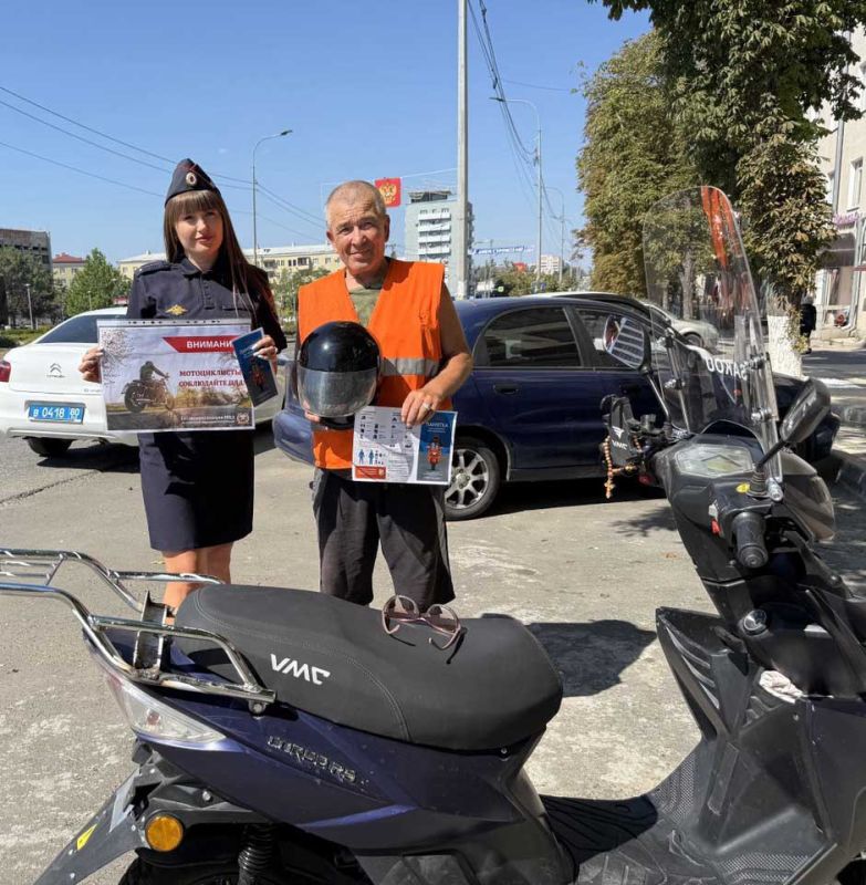 В Мариуполе сотрудники ГАИ провели беседы с водителями мототранспорта