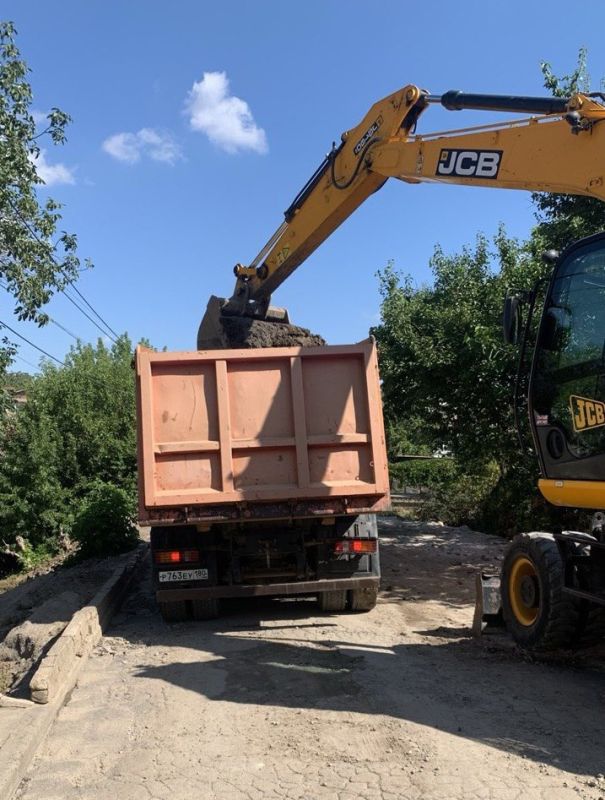 В Мариуполе специалисты предприятия "Вода Донбасса" продолжают активно работать над улучшением водоснабжения города