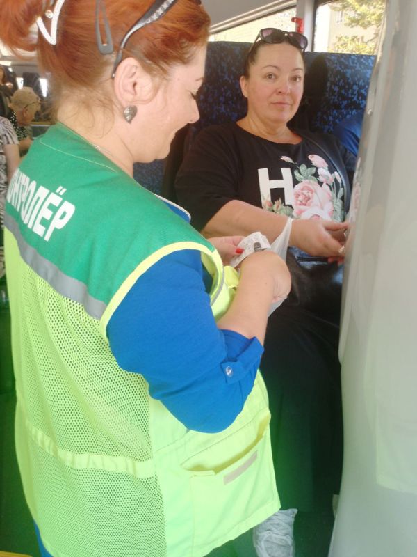 :            ѻ  723   