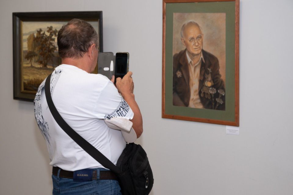     KUINDZHI CREATIVE SPACE            