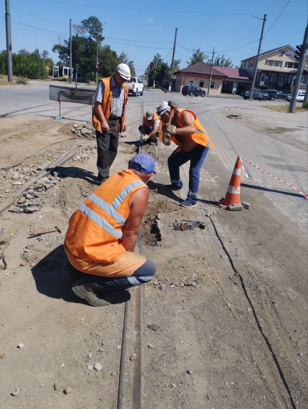 :         ѻ            .   . ...