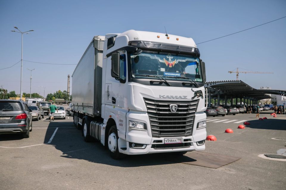 Антон Кольцов: Доставили в акушерское отделение городской больницы №2 подарочные наборы для рожениц Антон Кольцов: Доставили в акушерское отделение городской больницы №2 подарочные наборы для рожениц