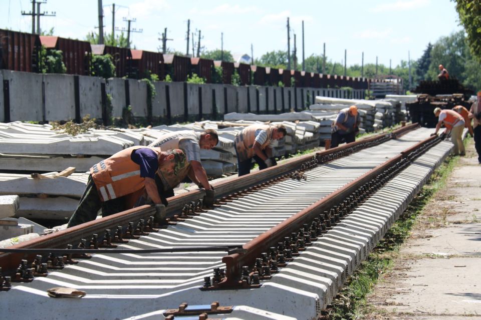 В 2025 году запланировано восстановление инфраструктуры и обновление подвижного состава Железных дорог Новороссии на 12,5 млрд рублей