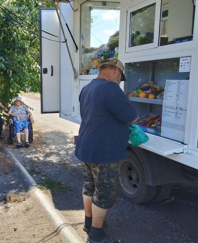 С 16 по 19 августа 2025 года осуществлена выездная торговля с использованием автомагазинов в населенных пунктах городских округов Докучаевск, Горловка, Мариуполь, на территории г С 16 по 19 августа 2025 года осуществлена выездная торговля с использованием автомагазинов в населенных пунктах городских округов Докучаевск, Горловка, Мариуполь, на территории г