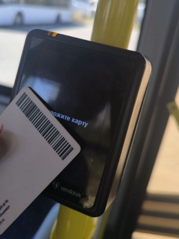 Мариупольтранс: Уважаемые жители и гости г. Мариуполя, для комфорта пассажиров в автобусах и трамваях МУП «МАРИУПОЛЬТРАНС» компанией ООО «Альпика» установлены ВАЛИДАТОРЫ