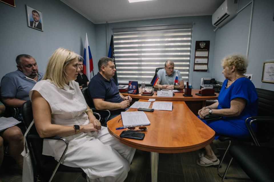 Антон Кольцов: Провел личный прием жителей левобережья Антон Кольцов: Провел личный прием жителей левобережья