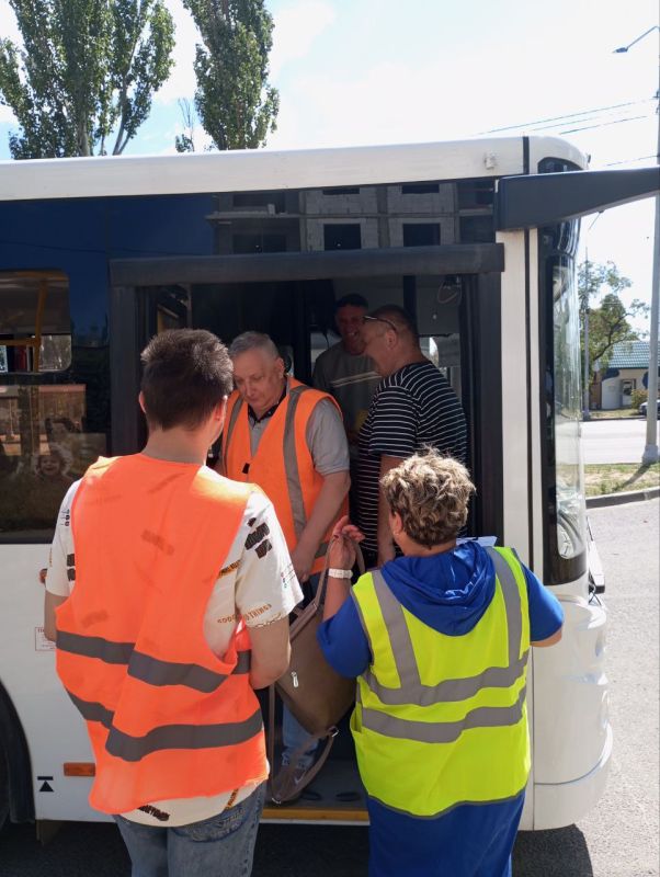 :                  ѻ    ...