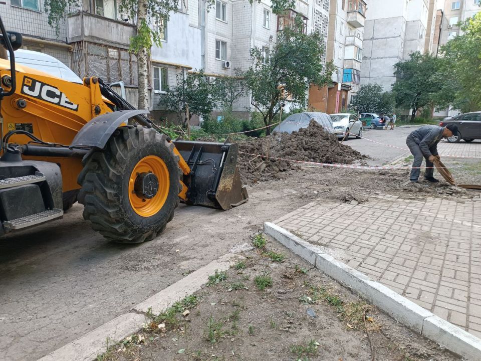 Из Санкт-Петербурга в Мариуполь отправлены 4 бригады и необходимая техника для ликвидации порывов на сетях водоснабжения