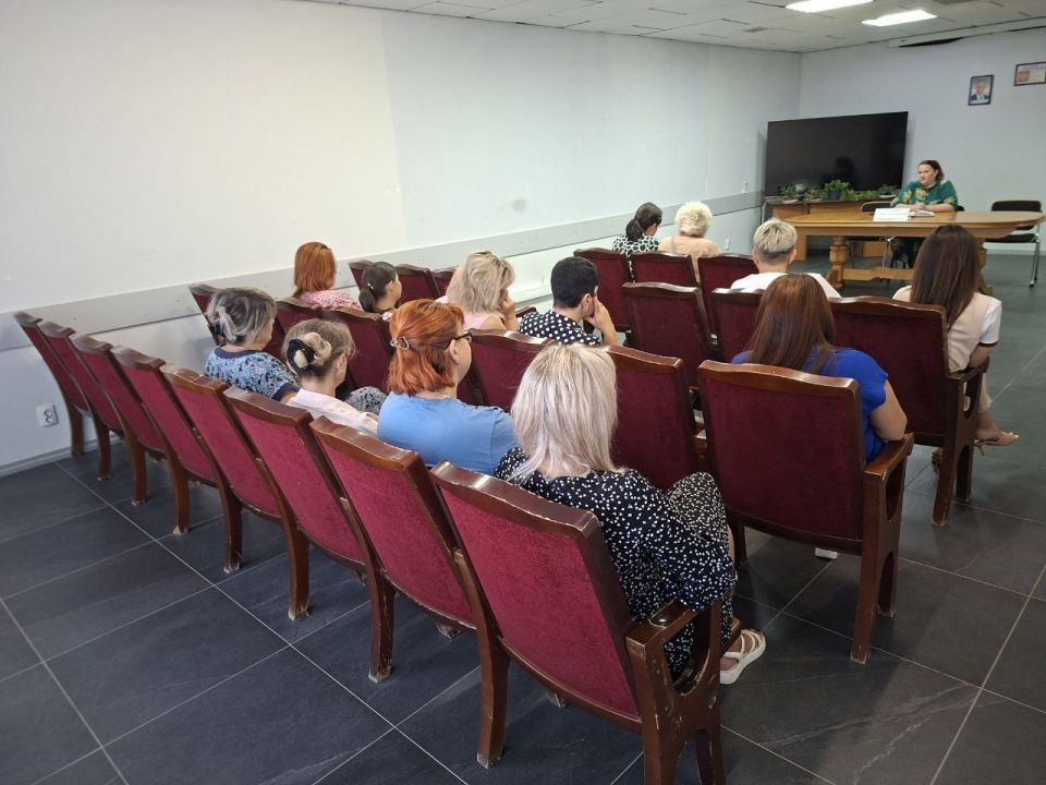 Сегодня в Управе Ильичевского внутригородского района города Мариуполь состоялась встреча первого заместителя руководителя Управы Соломиной Татьяны Александровны с жителями