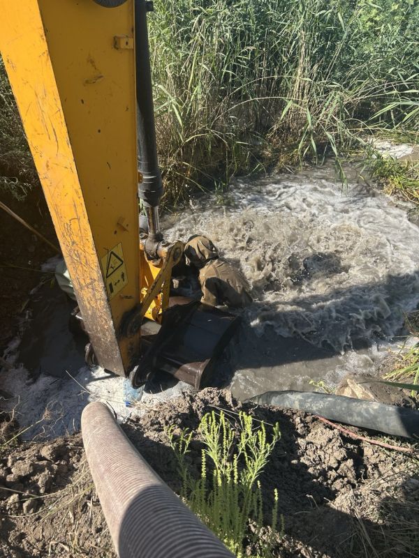 В Мариуполе успешно устранили 5 крупных аварий на магистральных водоводах за один день В Мариуполе успешно устранили 5 крупных аварий на магистральных водоводах за один день