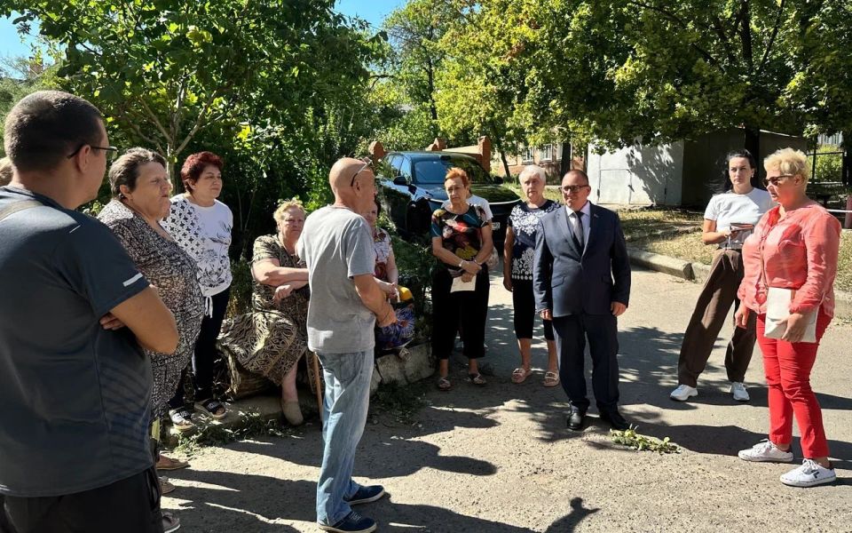  :     :    ,     -  ,    ,         