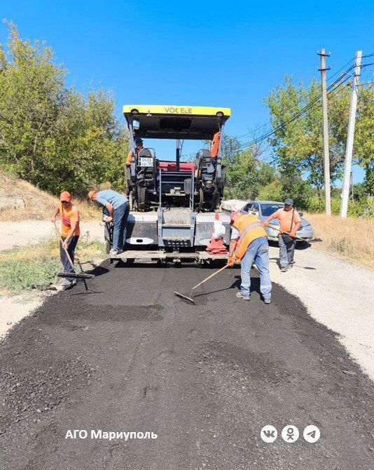 На улице Крайней в Жовтневом районе Мариуполя уложено новое дорожное полотно