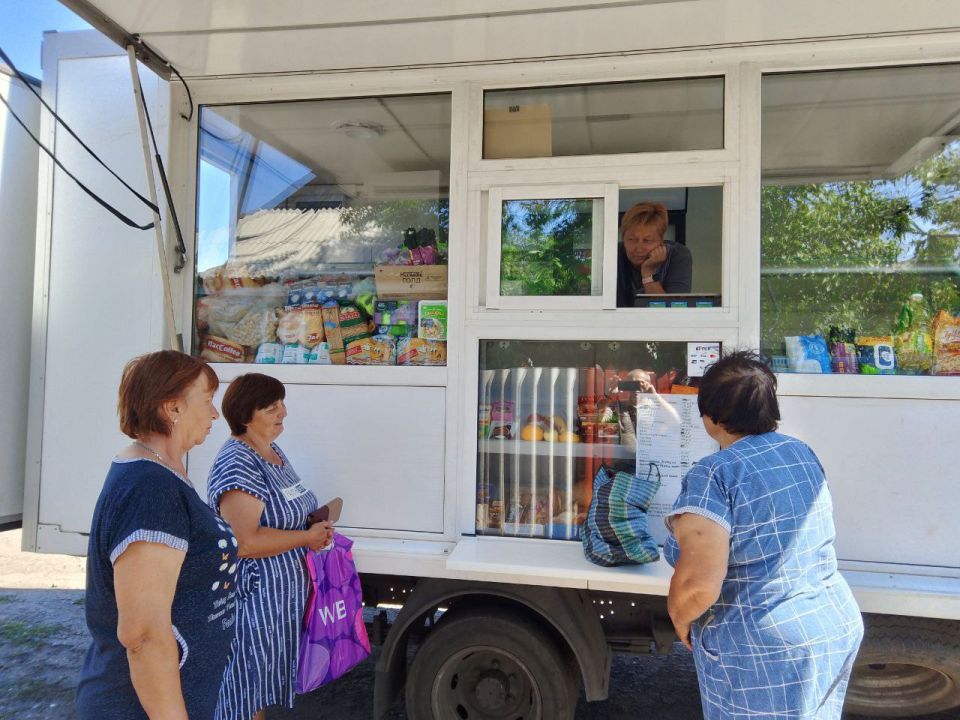 С 20 по 22 августа 2025 года осуществлена выездная торговля с использованием автомагазинов в населенных пунктах городских округов Донецк, Докучаевск, Горловка, Мариуполь, на территории г С 20 по 22 августа 2025 года осуществлена выездная торговля с использованием автомагазинов в населенных пунктах городских округов Донецк, Докучаевск, Горловка, Мариуполь, на территории г