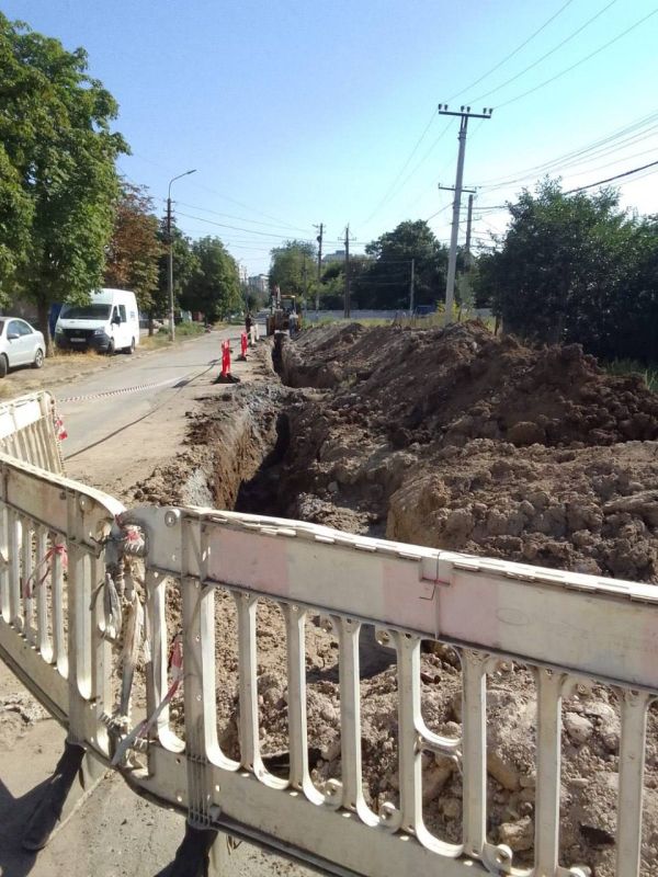 Аварийная служба Санкт-Петербурга продолжает работу в Мариуполе