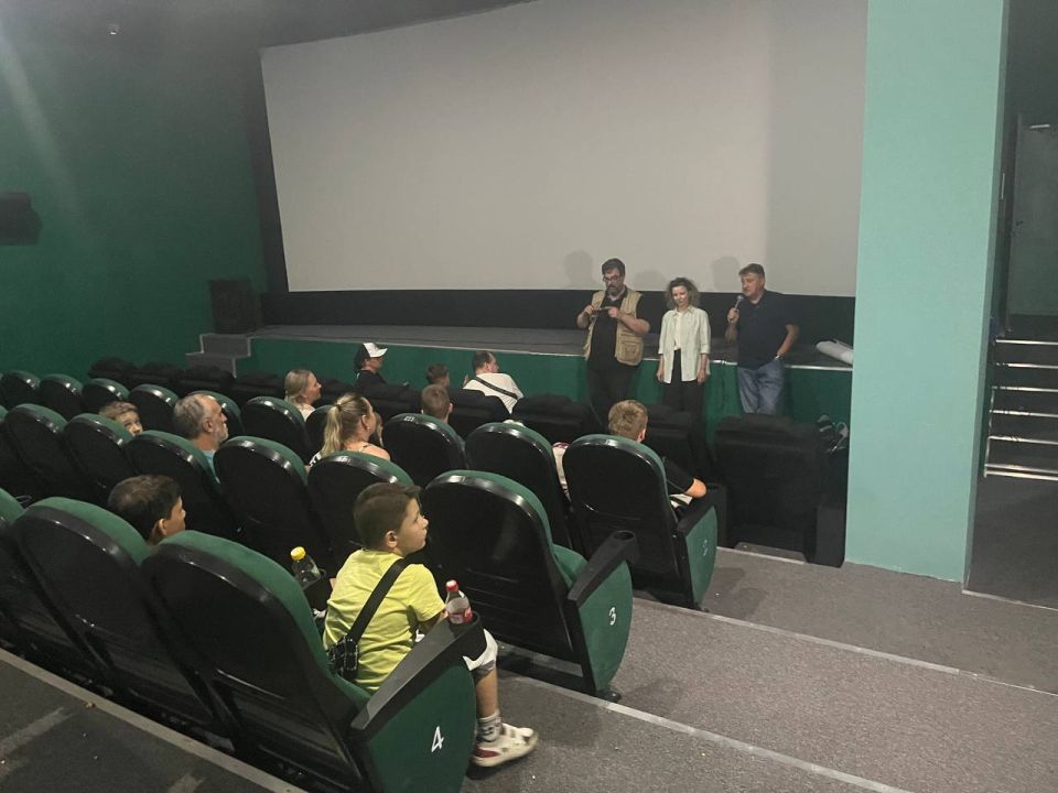 В Республике прошли предпремьерные показы фильма «Тимур и его команда»! В Республике прошли предпремьерные показы фильма «Тимур и его команда»!