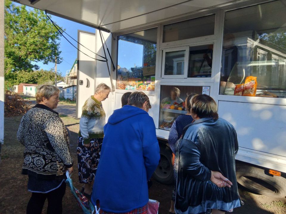 С 23 по 26 августа 2025 года осуществлена выездная торговля с использованием автомагазинов в населенных пунктах городских округов Донецк, Докучаевск, Горловка, Мариуполь, на территории г С 23 по 26 августа 2025 года осуществлена выездная торговля с использованием автомагазинов в населенных пунктах городских округов Донецк, Докучаевск, Горловка, Мариуполь, на территории г