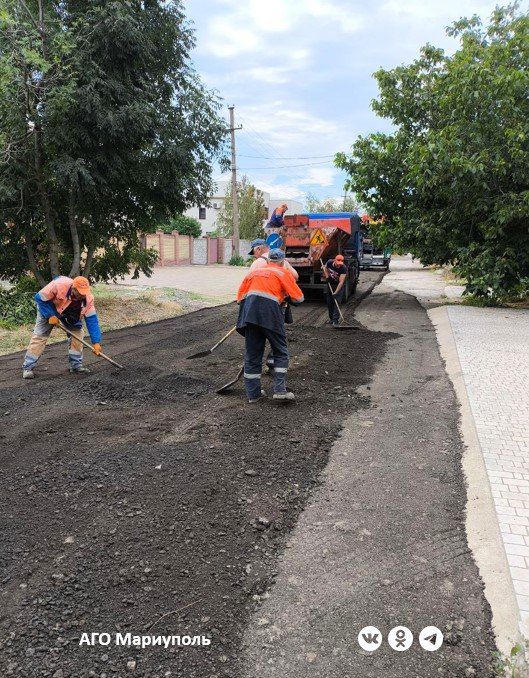 «Мариупольавтодор» обновляет дорогу в частном секторе Приморского района «Мариупольавтодор» обновляет дорогу в частном секторе Приморского района