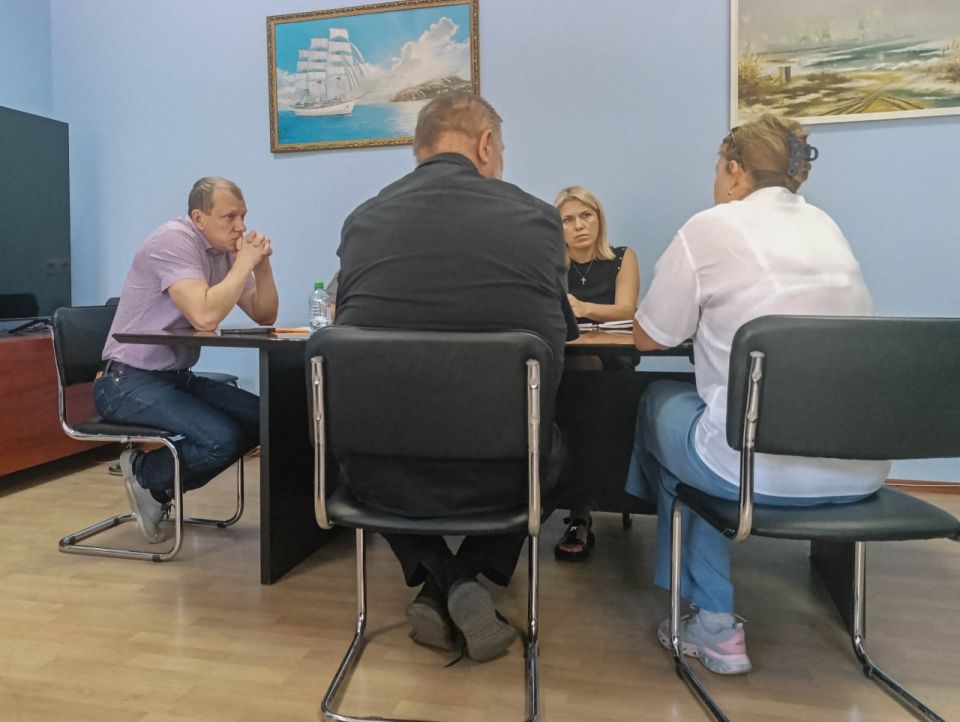 Антон Кольцов: Ответил на вопросы жителей Приморского района Антон Кольцов: Ответил на вопросы жителей Приморского района