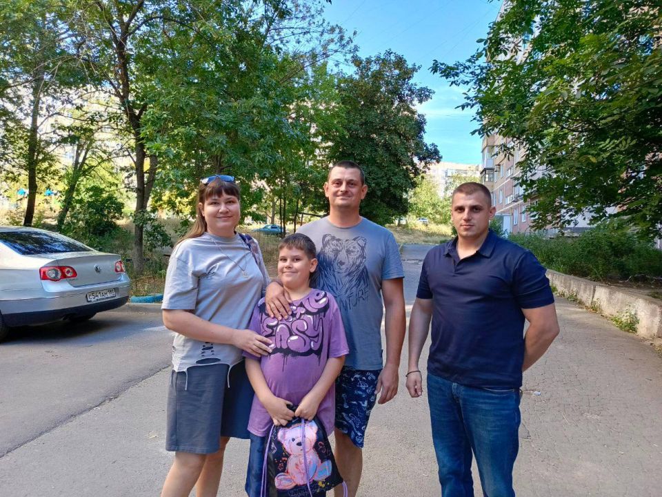 Александр Волошин: В ДНР продолжается всероссийская акция «Собери ребёнка в школу» Александр Волошин: В ДНР продолжается всероссийская акция «Собери ребёнка в школу»