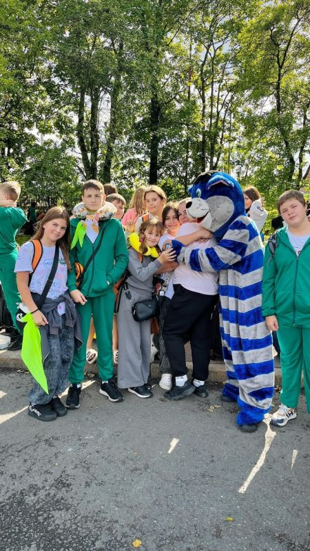 У мариупольских школьников завершились каникулы в Санкт-Петербурге У мариупольских школьников завершились каникулы в Санкт-Петербурге