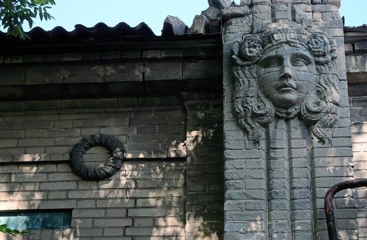 Дом «плачущих нимф»: как сегодня выглядит особняк в стиле модерн, где жил известный архитектор Мариуполя Виктор Нильсен Дом «плачущих нимф»: как сегодня выглядит особняк в стиле модерн, где жил известный архитектор Мариуполя Виктор Нильсен