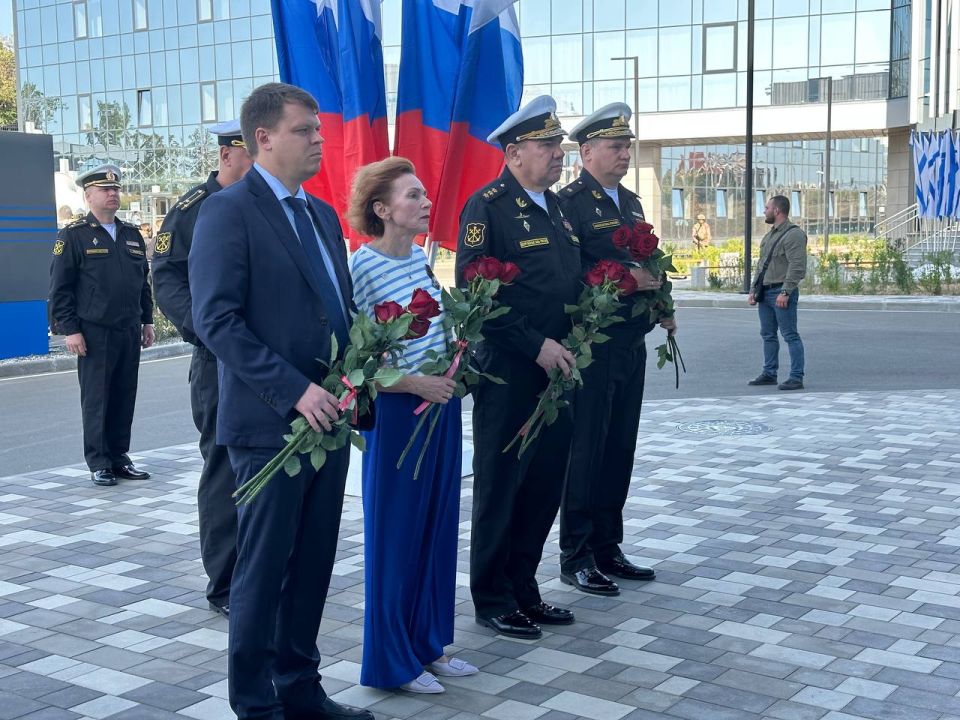 Минобороны России: Филиалу Нахимовского военно-морского училища в Мариуполе присвоено почётное наименование дважды Героя России генерал-майора Михаила Гудкова Минобороны России: Филиалу Нахимовского военно-морского училища в Мариуполе присвоено почётное наименование дважды Героя России генерал-майора Михаила Гудкова