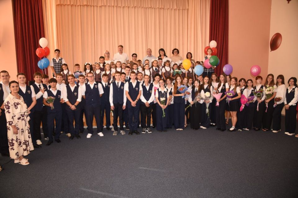    .    -,      Ը          46 .. ...