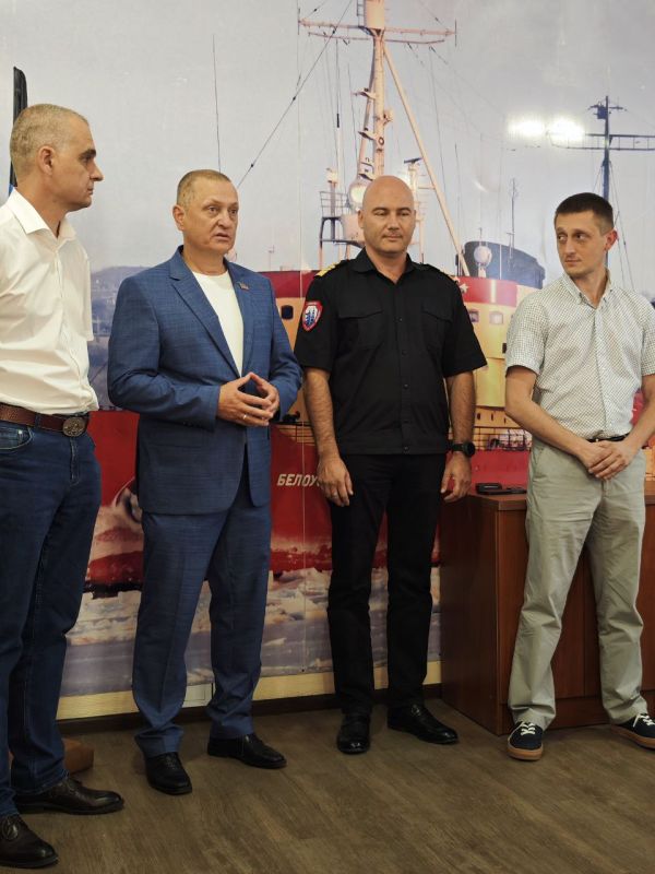 Дмитрий Огилец: Мариупольский морской торговый порт отметил свой 136-й день рождения!