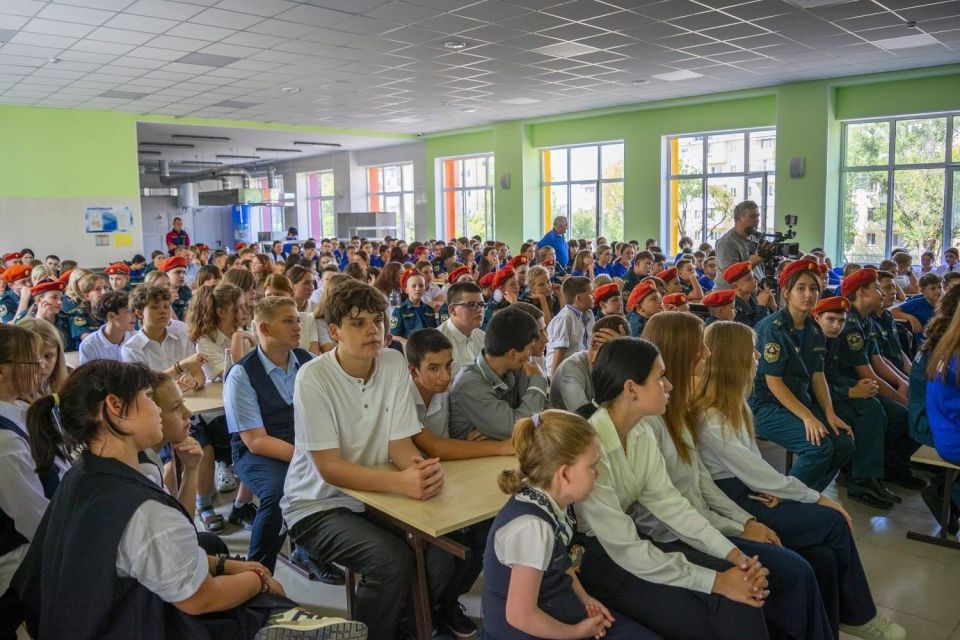 В первые сентябрьские дни учебные заведения Республики присоединились к памятным мероприятиям