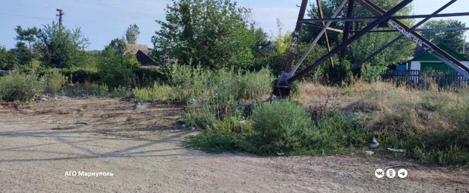 Из Ильичевского района Мариуполя коммунальщики вывезли 140 кубометров мусора Из Ильичевского района Мариуполя коммунальщики вывезли 140 кубометров мусора