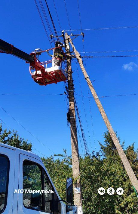Мариупольские энергетики обследовали состояние сетей наружного освещения Мариупольские энергетики обследовали состояние сетей наружного освещения