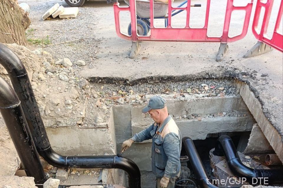 РЕМОНТНАЯ КАМПАНИЯ-2025: СПЕЦИАЛИСТЫ МАРИУПОЛЬСКОГО ФИЛИАЛА "ДОНБАССТЕПЛОЭНЕРГО" ПРОВОДЯТ МОДЕРНИЗАЦИЮ ТЕПЛОТРАССЫ В ПРИМОРСКОМ РАЙОНЕ ГОРОДА РЕМОНТНАЯ КАМПАНИЯ-2025: СПЕЦИАЛИСТЫ МАРИУПОЛЬСКОГО ФИЛИАЛА "ДОНБАССТЕПЛОЭНЕРГО" ПРОВОДЯТ МОДЕРНИЗАЦИЮ ТЕПЛОТРАССЫ В ПРИМОРСКОМ РАЙОНЕ ГОРОДА