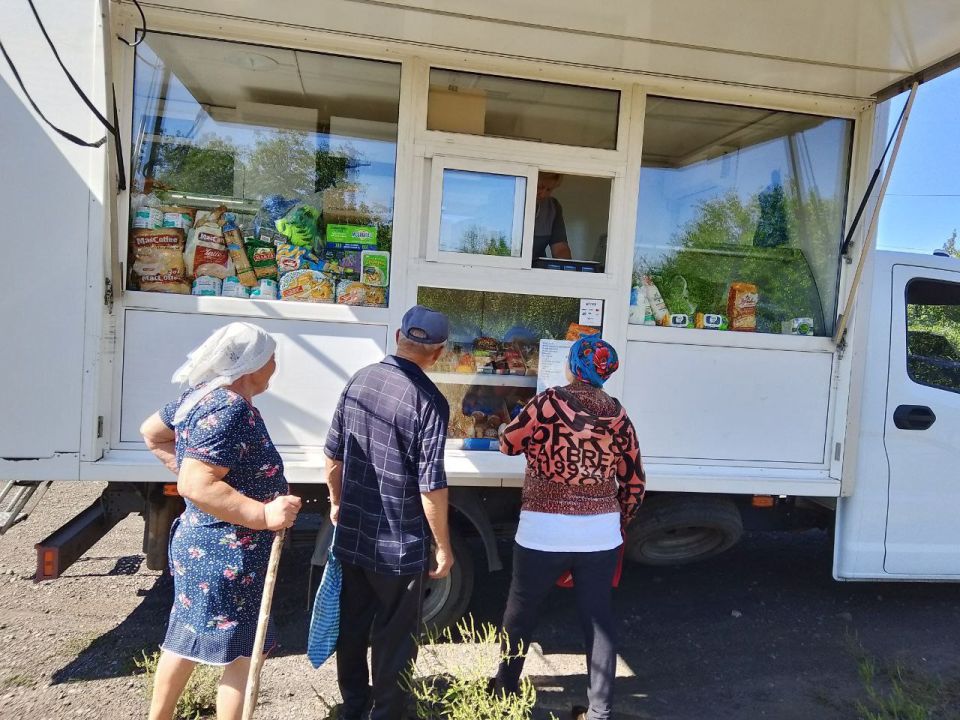 С 3 по 5 сентября 2025 года осуществлена выездная торговля с использованием автомагазинов в населенных пунктах городских округов Донецк, Докучаевск, Горловка, Мариуполь, на территории г. Авдеевка, также Волновахского... С 3 по 5 сентября 2025 года осуществлена выездная торговля с использованием автомагазинов в населенных пунктах городских округов Донецк, Докучаевск, Горловка, Мариуполь, на территории г. Авдеевка, также Волновахского...