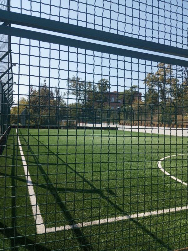 Восстановление спортивной школы и стадиона на улице Лунина в Мариуполе Восстановление спортивной школы и стадиона на улице Лунина в Мариуполе