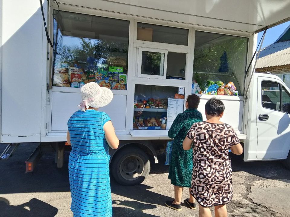 С 3 по 5 сентября 2025 года осуществлена выездная торговля с использованием автомагазинов в населенных пунктах городских округов Донецк, Докучаевск, Горловка, Мариуполь, на территории г. Авдеевка, также Волновахского...