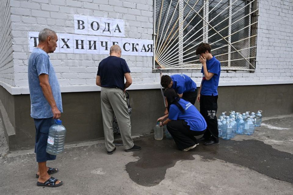 Денис Пушилин: Во время посещения котельной №1 в микрорайоне Зеленый города Макеевки встретился с волонтерами «Молодой гвардии» Денис Пушилин: Во время посещения котельной №1 в микрорайоне Зеленый города Макеевки встретился с волонтерами «Молодой гвардии»