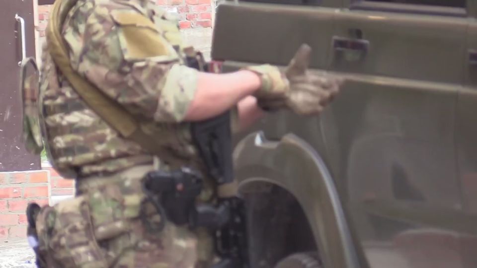 Следственной частью Главного следственного управления МВД по ДНР завершено расследование уголовного дела в отношении женщины 1990 года рождения, обвиняемой в серии мошенничеств с недвижимостью в Мариуполе