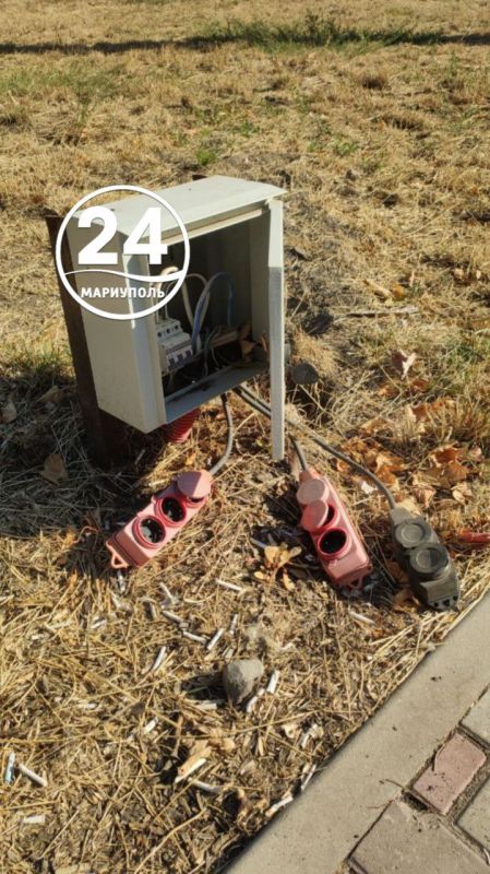 ПИШУТ ЧИТАТЕЛИ. Нам чат-бот пришло сообщение от нашего подписчика с фотофактом актов вандализма в парке 50-летия Победы ПИШУТ ЧИТАТЕЛИ. Нам чат-бот пришло сообщение от нашего подписчика с фотофактом актов вандализма в парке 50-летия Победы