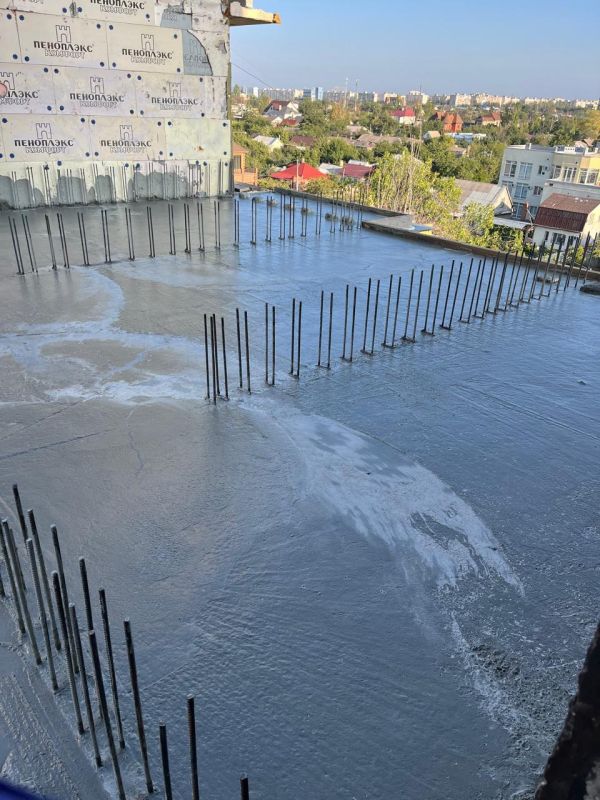 Строители Санкт-Петербурга продолжают работать над восстановлением инфраструктуры Мариуполя Строители Санкт-Петербурга продолжают работать над восстановлением инфраструктуры Мариуполя