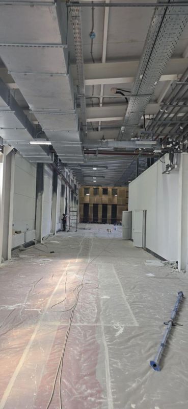 Строители Санкт-Петербурга продолжают работать над восстановлением инфраструктуры Мариуполя