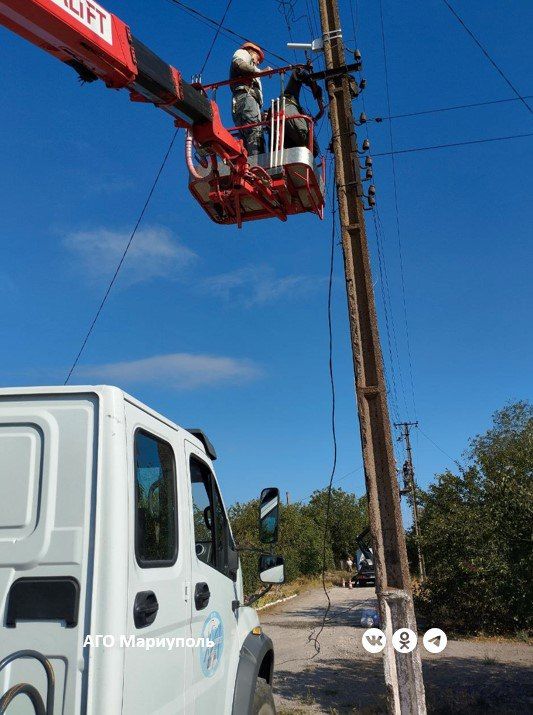 За неделю мариупольские энергетики восстановили порядка 4 500 метров кабеля За неделю мариупольские энергетики восстановили порядка 4 500 метров кабеля