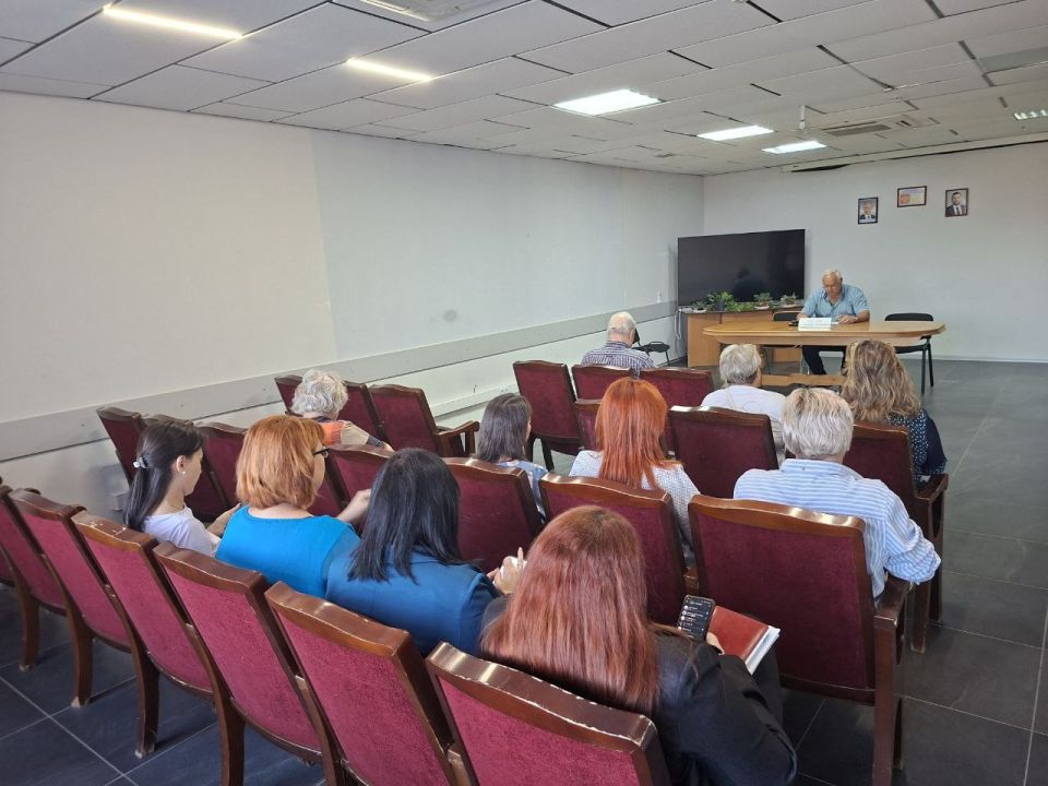 Сегодня в Управе Ильичевского внутригородского района города Мариуполь состоялась встреча руководителя Управы с жителями