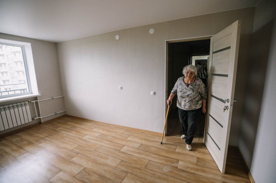 Сегодня в Мариуполе передали в собственность горожан первые муниципальные квартиры