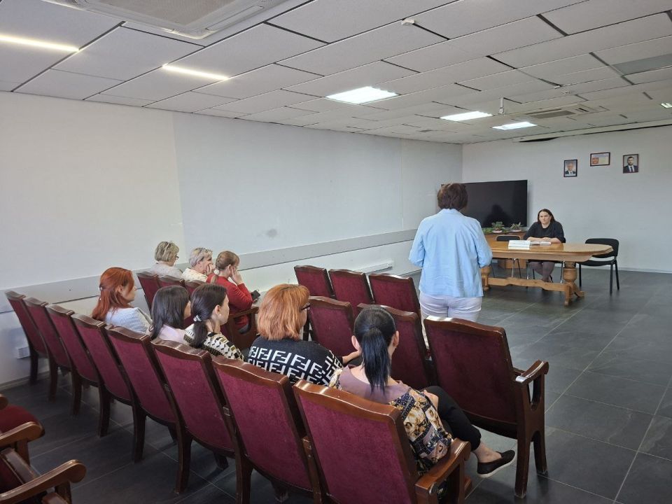 В Управе Ильичевского внутригородского района города Мариуполь состоялась встреча первого заместителя руководителя Управы Соломиной Татьяны Александровны с жителями